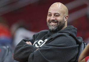 斯通：我们认为现在可以争冠 我们希望季后赛时有真正的竞争力